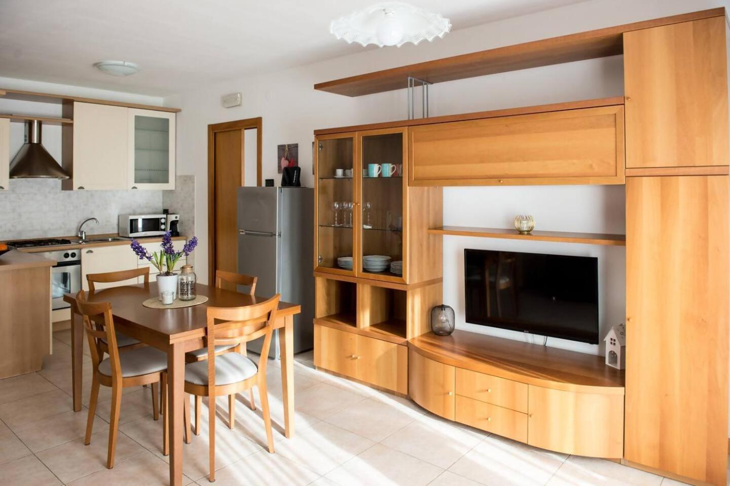 Appartamento Peler13 Con Balcone E Parcheggio Рива-дель-Гарда Екстер'єр фото